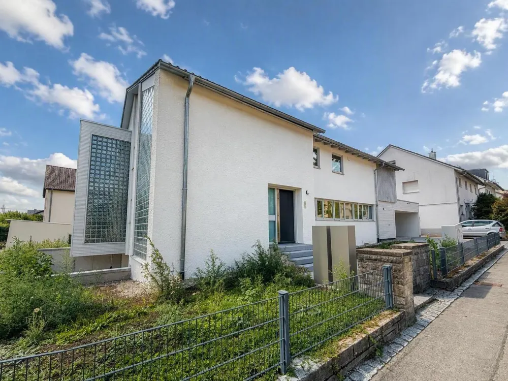 Moderne 2-Zimmer-Wohnung mit überdachter Terrasse in Asperg