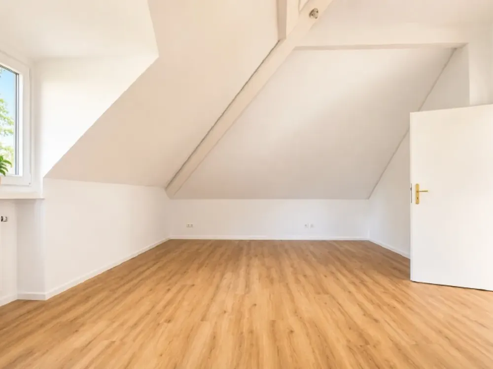 Bright Attic Apartment with Charm and Beautiful View