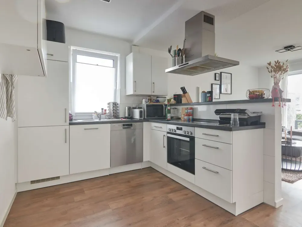 Modern 3-Room Ground Floor Apartment with Large Sunny Terrace and Underground Parking in Achim-Bierden