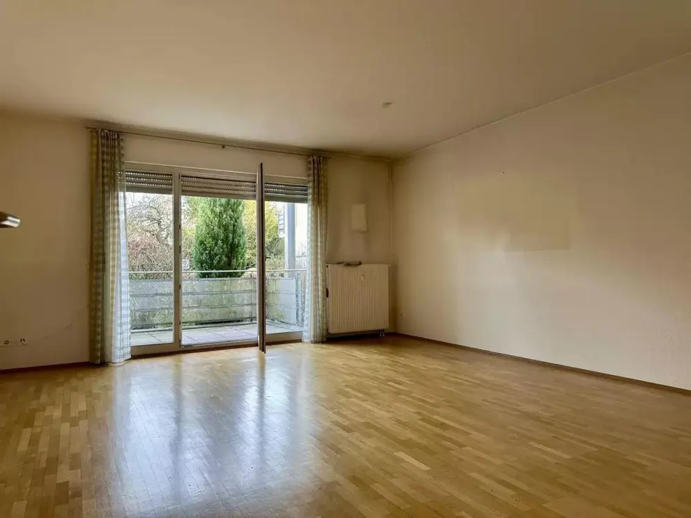 Lichtdurchflutetes Wohnen mit Garten & Balkon in Bad Homburg