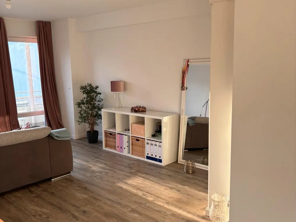 Lichtdurchflutete 2,5 Zimmer Whg im Hofweg Sep/Okt