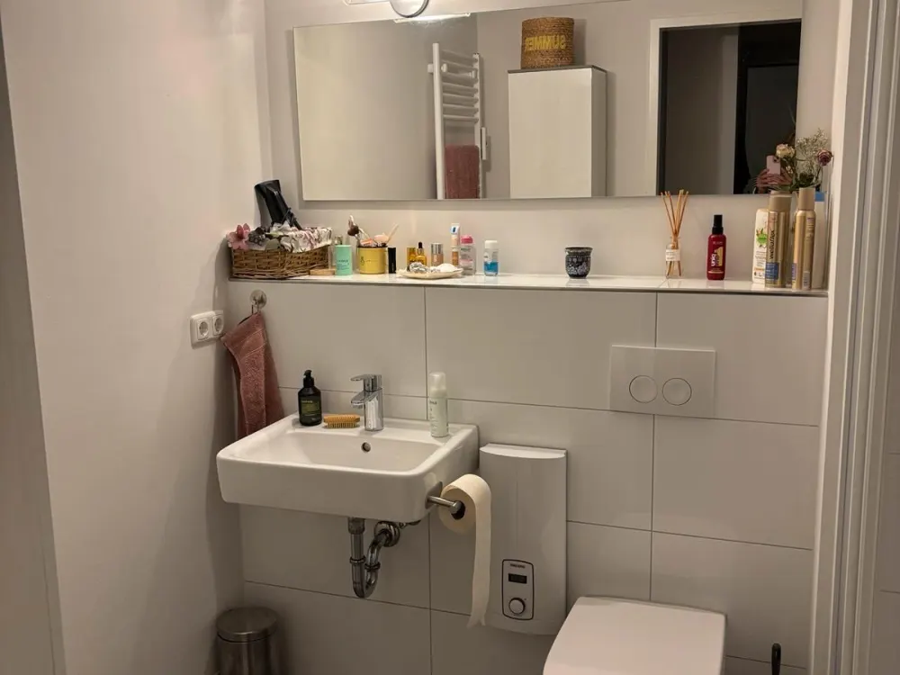 Lichtdurchflutete 2,5 Zimmer Whg im Hofweg Sep/Okt