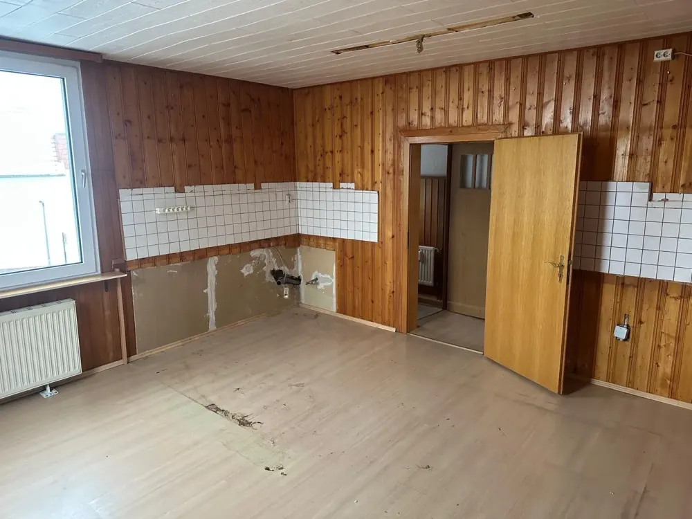Achtung! Renovierungsbedürftige Wohnung für handwerklich begabte Personen zu vermieten