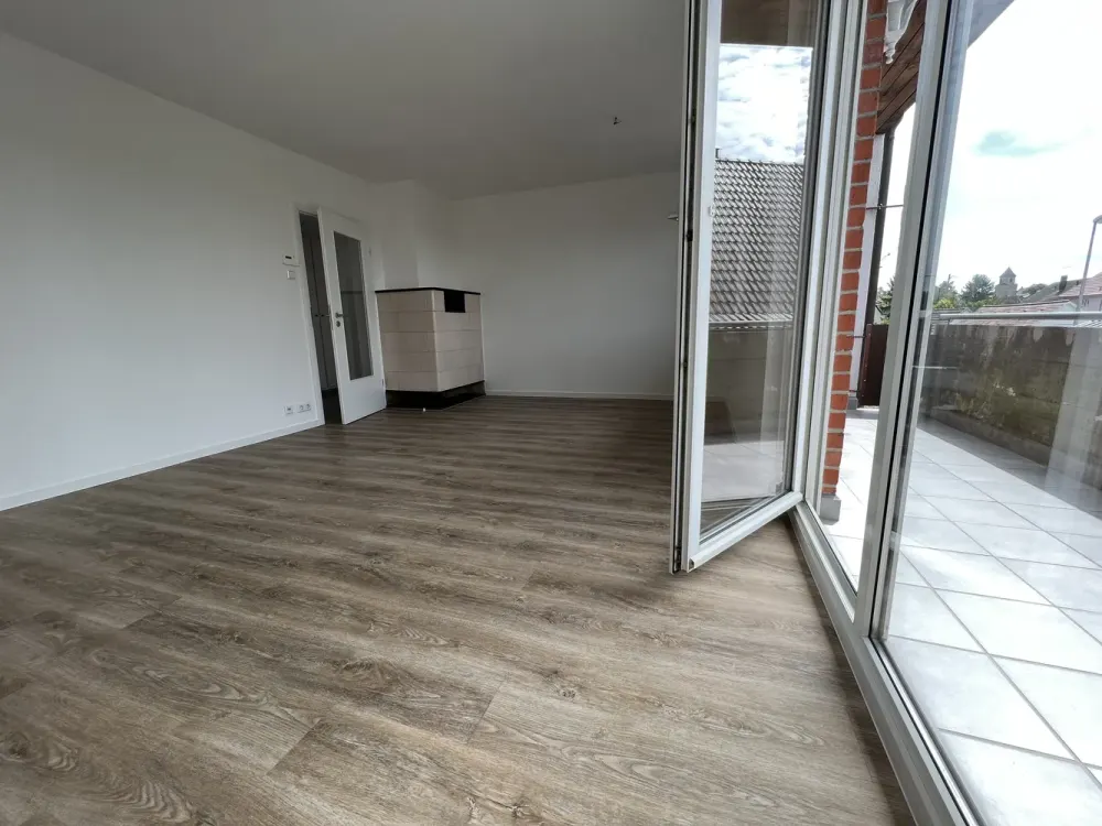 Modernisierte helle 3 Zi- Whg mit 2 Balkonen und Stellplatz in Oeffingen