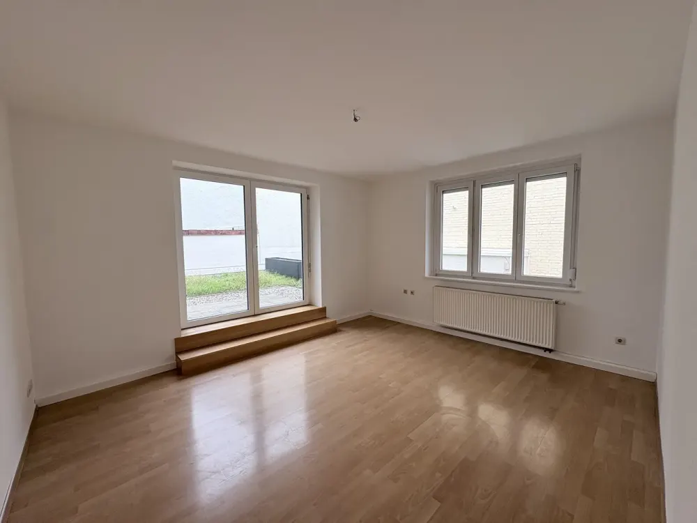 Zentrumsnahe, gut geschnittene 3-ZW Stgt.- West mit Terrasse