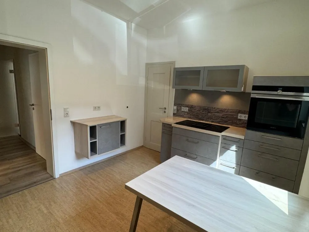 Zentral & ruhig gelegene 3,5-Zimmer Wohnung mit Terrasse