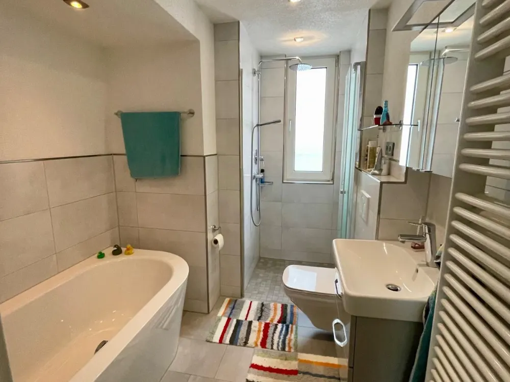 Zentral & ruhig gelegene 3,5-Zimmer Wohnung mit Terrasse