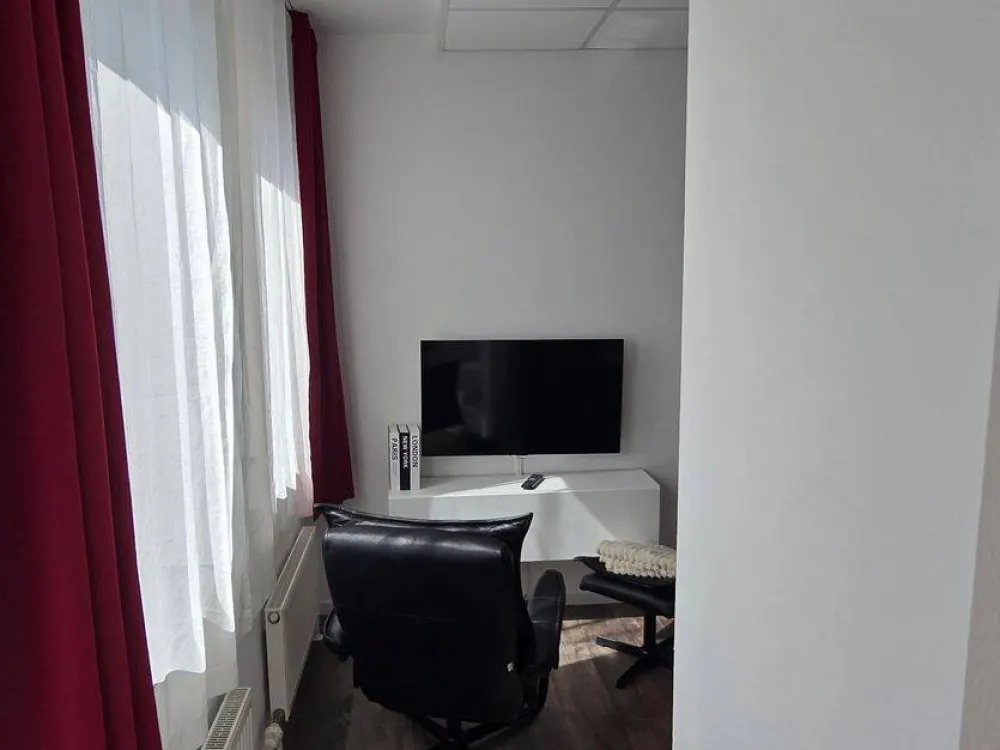 Gemütliches Single-Apartment - klein, aber voll ausgestattet, zentral in Niederrad