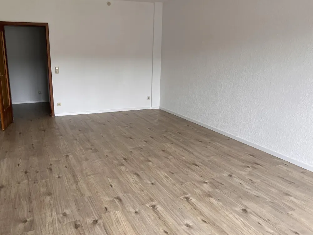 Zentrale 2-ZKB- Wohnung in Saarbrücken zu vermieten