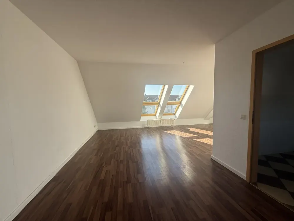 Lichtdurchflutete 3-Raumwohnung in ruhiger Lage in Böhlen - FE 35 / DG