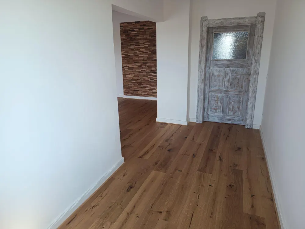 nach Vollsanierung Exklusive 3-Raum-Wohnung im EG