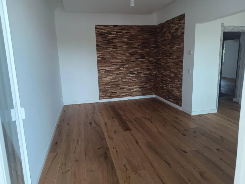 nach Vollsanierung Exklusive 3-Raum-Wohnung im EG