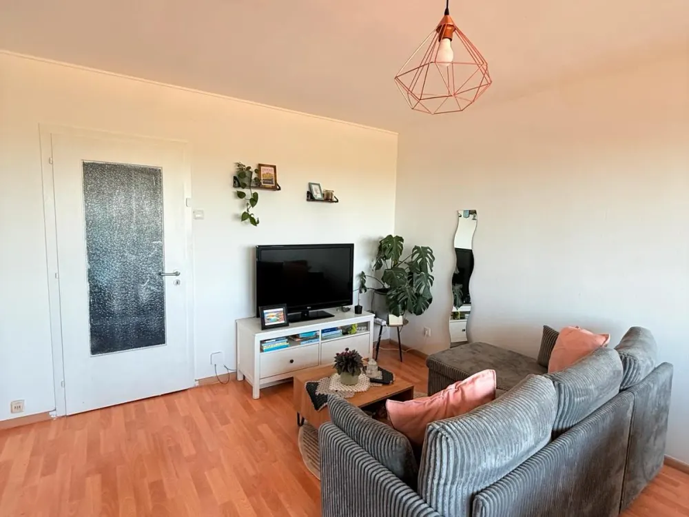 BEFRISTEST 2 Monaten - 1,5-Zimmer-Wohnung mit Balkon in Farmsen