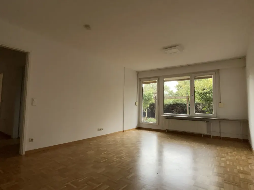 2-Zimmer-EG Wohnung mit großer Terrasse & Tiefgarage