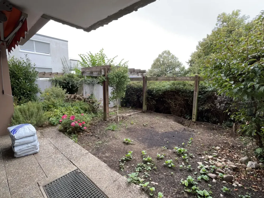 2-Zimmer-EG Wohnung mit großer Terrasse & Tiefgarage