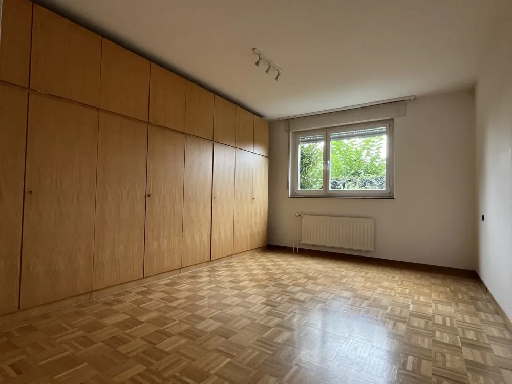 2-Zimmer-EG Wohnung mit großer Terrasse & Tiefgarage