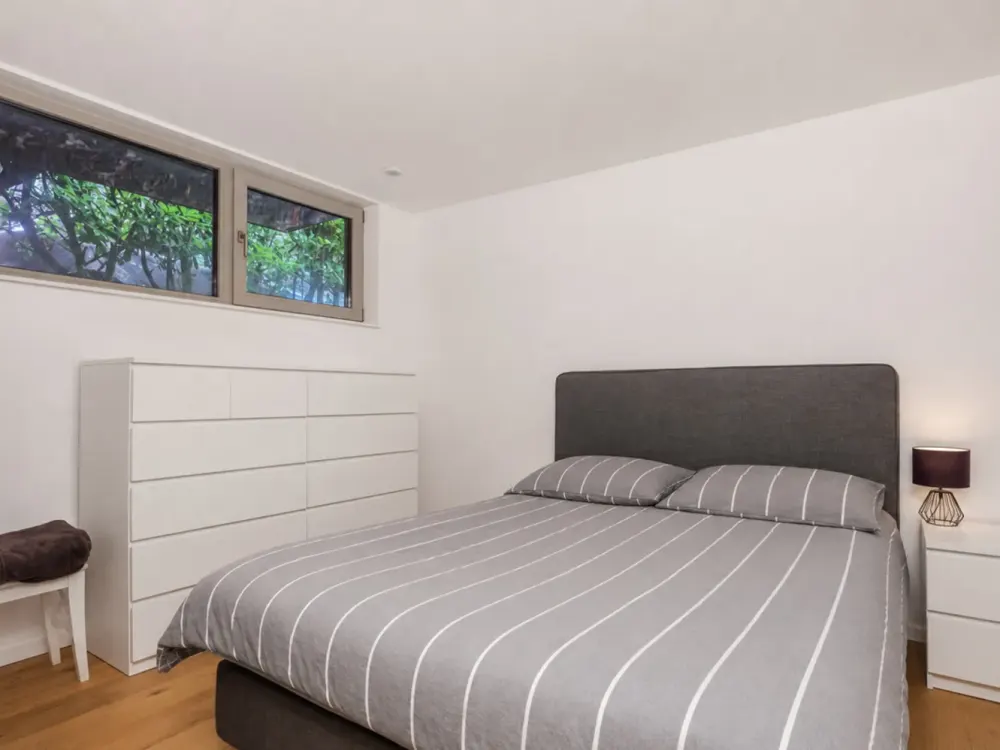 Hamburg-Altona: Hochwertige & moderne 3-Zimmer-Souterrainwohnung