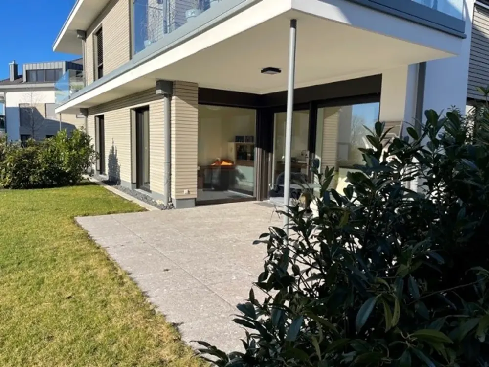 Modern Terrace Apartment with Built-in Kitchen, Underground Parking and Elevator