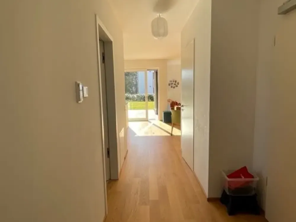 Modern Terrace Apartment with Built-in Kitchen, Underground Parking and Elevator