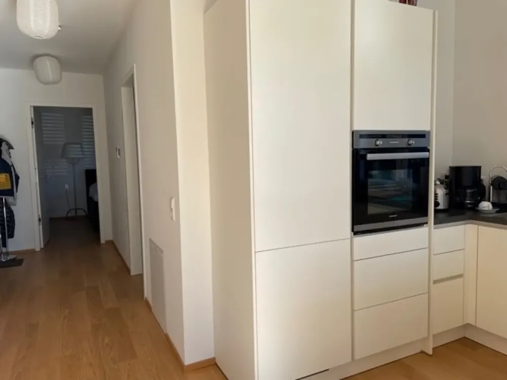 Modern Terrace Apartment with Built-in Kitchen, Underground Parking and Elevator
