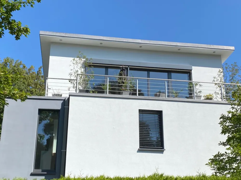 Lichtdurchflutete 2,5 Zimmer- Dachterrassenwohnung in Harlaching, Nähe Tiroler Platz