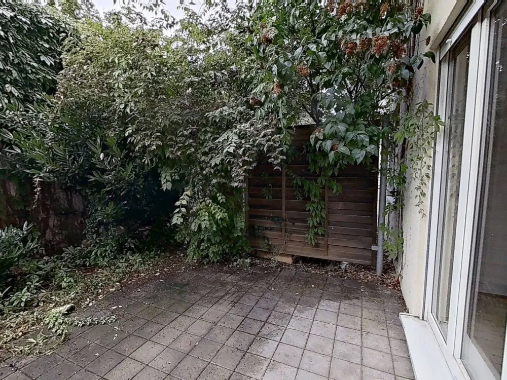 ** 2-Zimmer-Erdgeschosswohnung mit sonniger Terrasse in Leipzig **