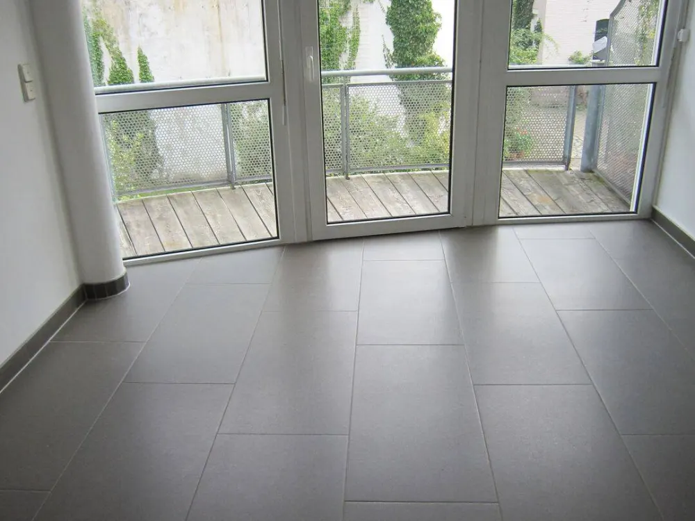 Außergewöhnliche 3-Zimmer-Wohnung mit Balkon und Loggia