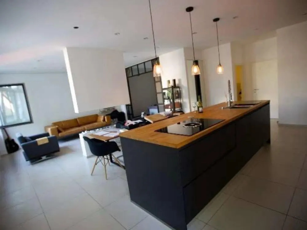Exklusive voll möblierte Loft Wohnung im Herzen der Stadt