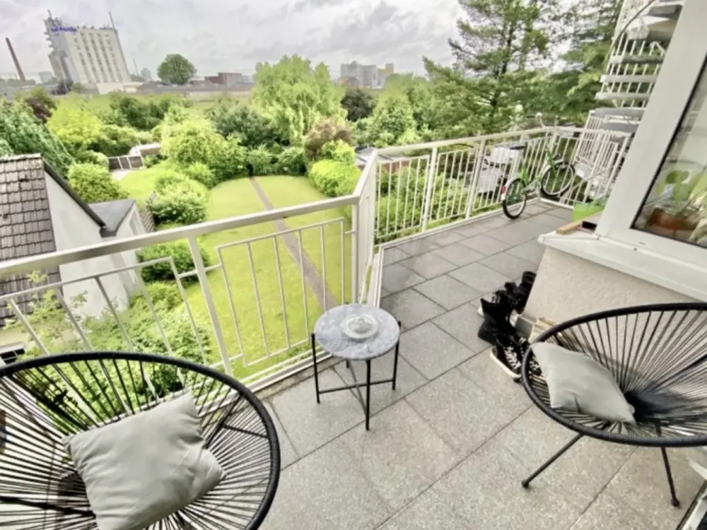 Vollmöbliertes, modernisiertes Apartment mit großem Balkon