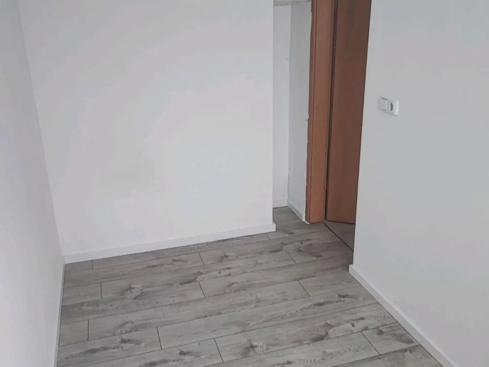 Zentral gelegene 1,5 Zimmer EG Wohnung mit eigenem Eingang