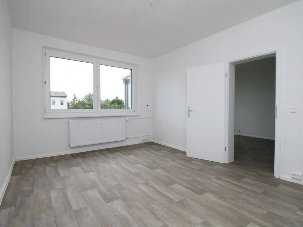 Modern Two-Room Apartment with Balcony