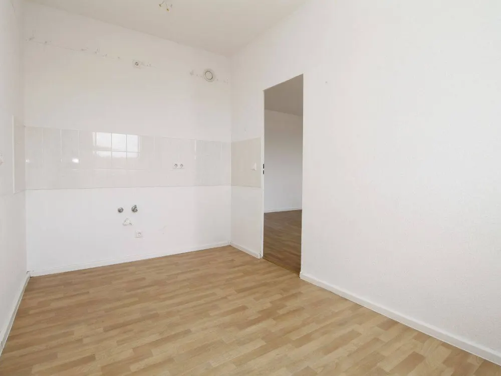 Ideal geschnittene Zweiraumwohnung, Balkon, beste Einkaufsmöglichkeiten