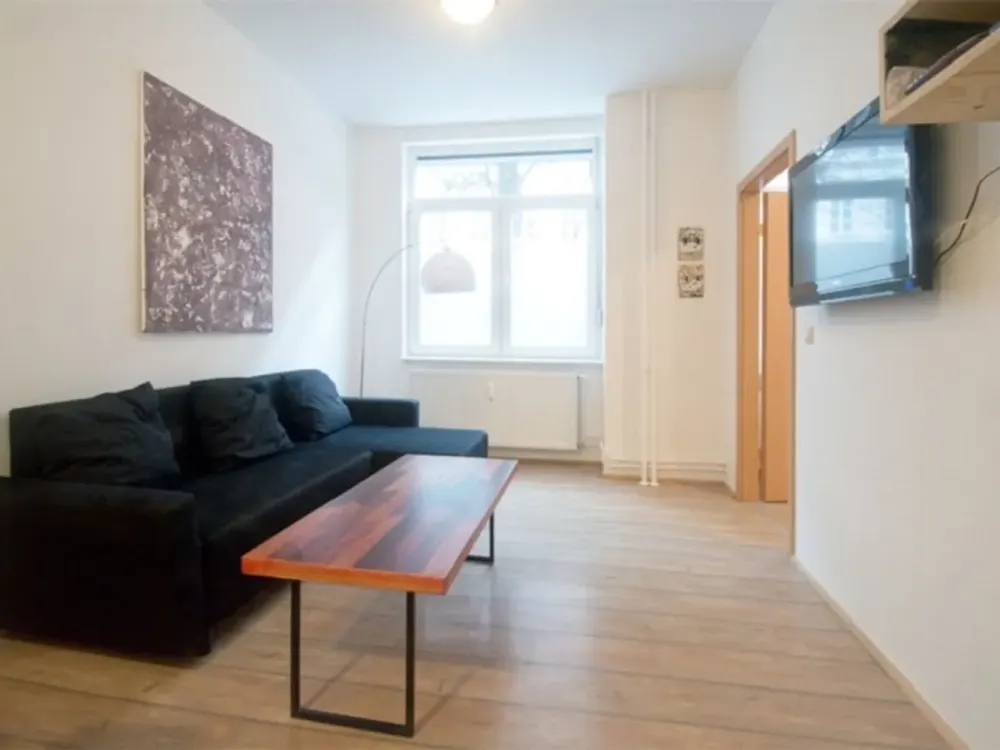 Wohnen mit Charakter: 1,5-Zimmer-Wohnung in Berlin-Neukölln