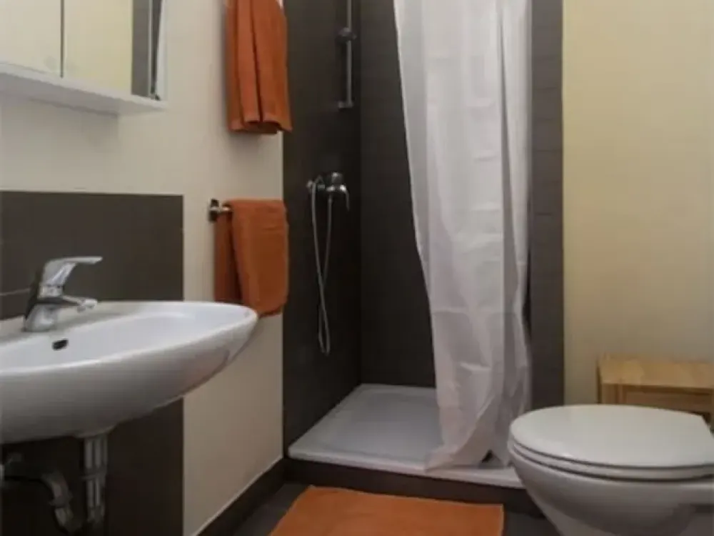Wohnen mit Charakter: 1,5-Zimmer-Wohnung in Berlin-Neukölln