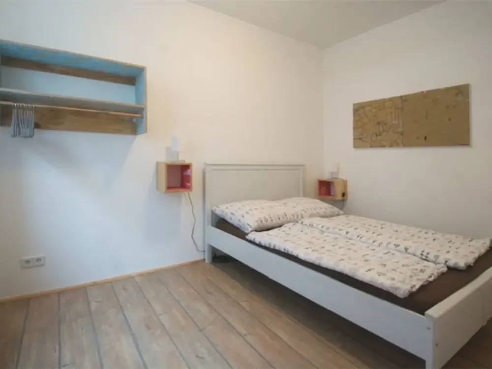 Wohnen mit Charakter: 1,5-Zimmer-Wohnung in Berlin-Neukölln