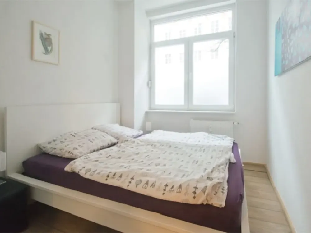 Wohnen mit Charakter: 1,5-Zimmer-Wohnung in Berlin-Neukölln