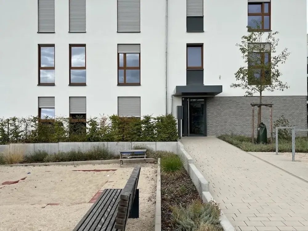 Bright New Apartment in a Quiet Location!