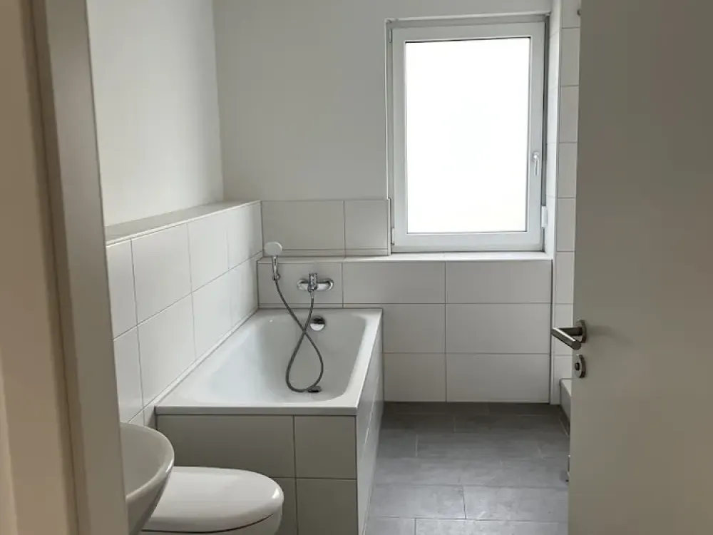 Bright New Apartment in a Quiet Location!
