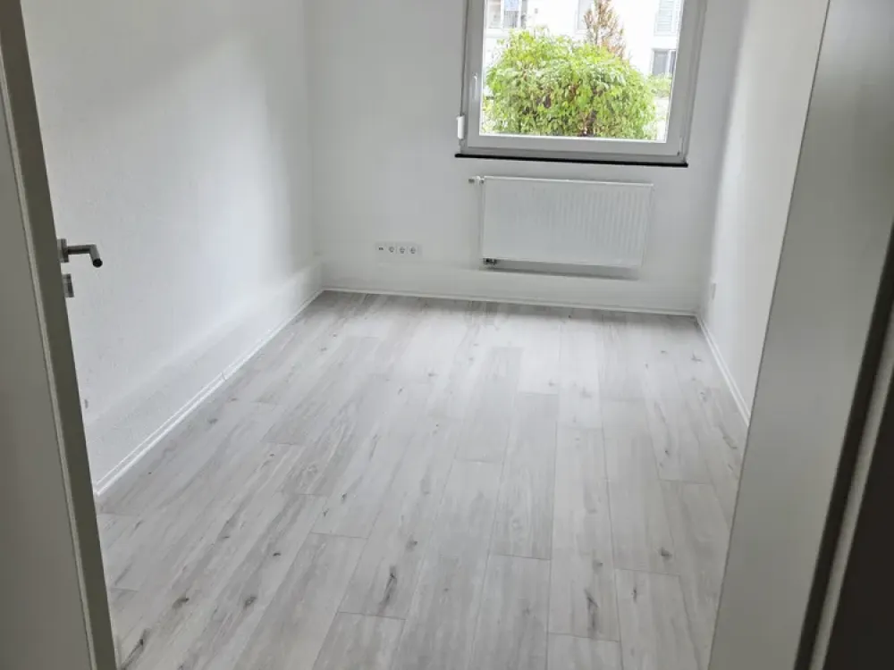 frisch sanierte 4 Zi EG-Wohnung im Herzen von Grengel