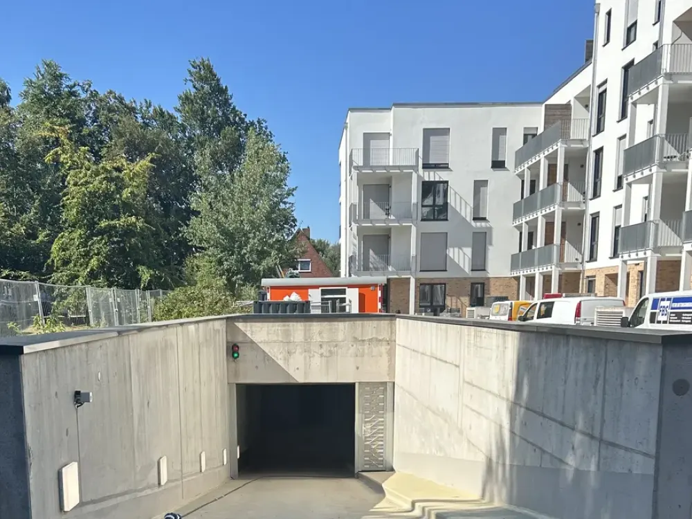 Provisionsfreier Erstbezug: barrierefreie 2-Zimmer-Wohnung mit Terrasse und 90 m² Garten