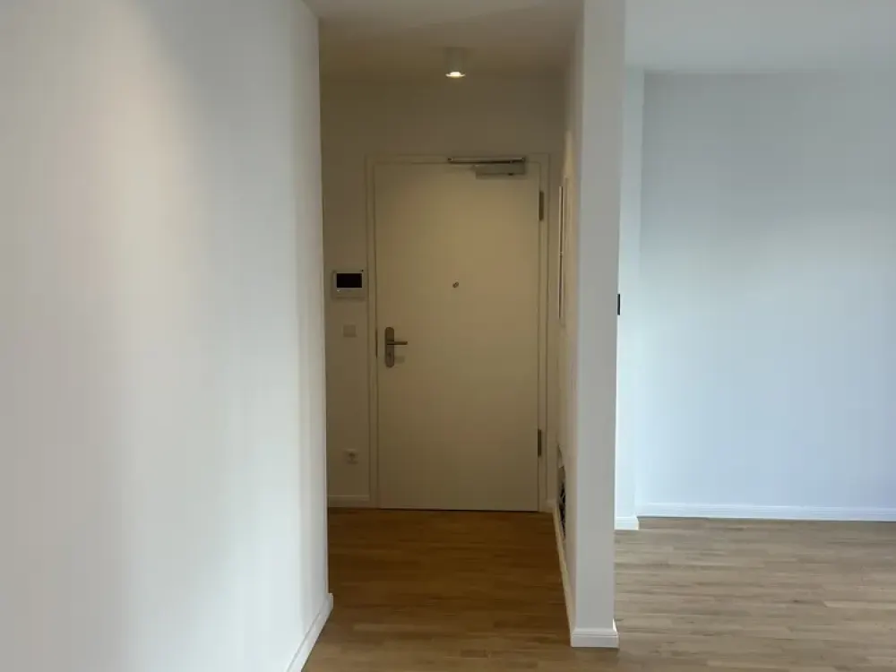 Provisionsfreier Erstbezug: barrierefreie 2-Zimmer-Wohnung mit Terrasse und 90 m² Garten