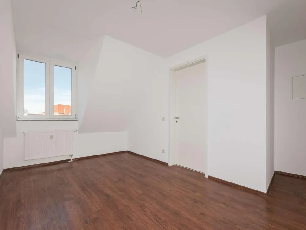 ZENTRAL WOHNEN IN RÖTHA | Maisonette mit 3 Zimmern und TG-Stellplatz