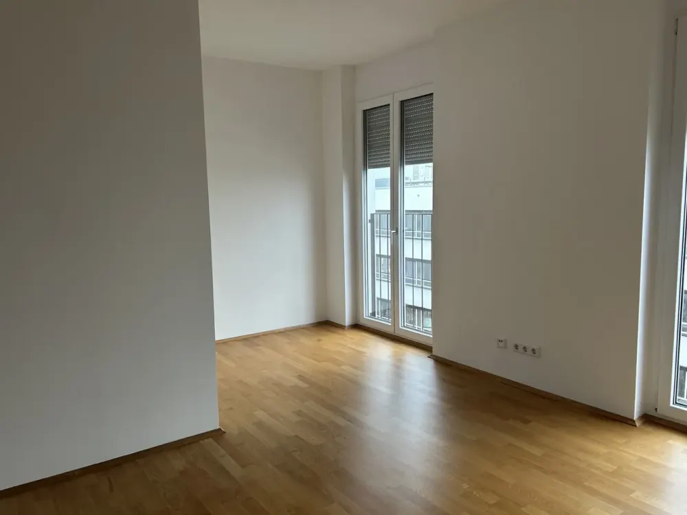 Wunderschöne große 3-Zimmer-Wohnung mit Dachterrasse in München
