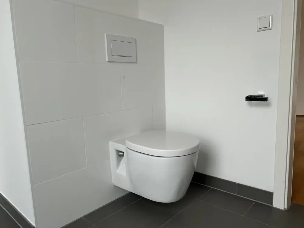 Wunderschöne große 3-Zimmer-Wohnung mit Dachterrasse in München