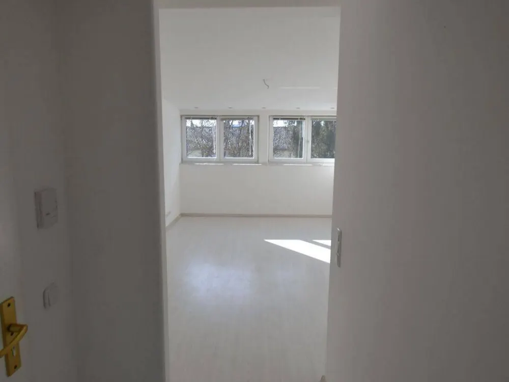 Charmante 2-Zimmer-Wohnung über den Dächern Münchens