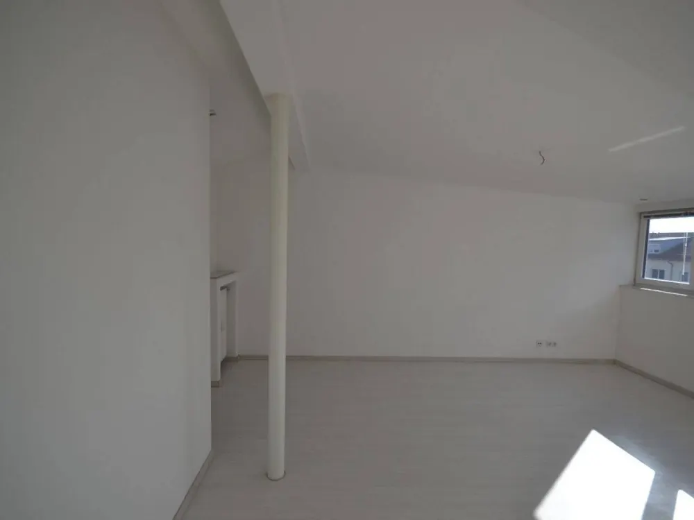 Charmante 2-Zimmer-Wohnung über den Dächern Münchens