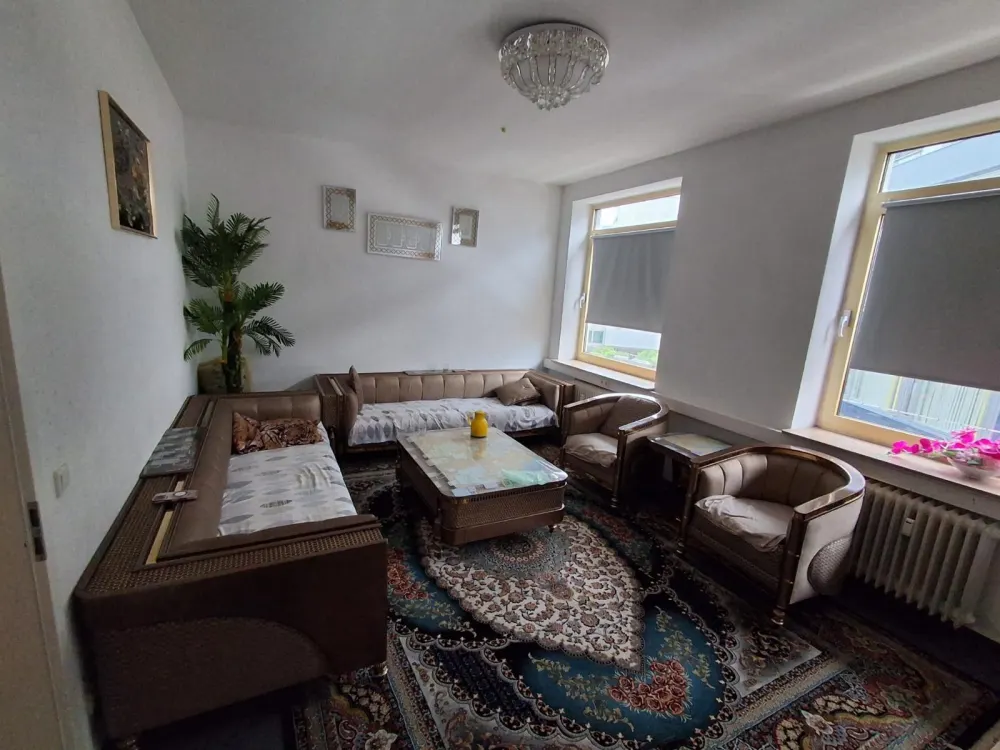 Wohnen mit Charakter: Großzügige 5-Zimmer-Wohnung in Saarbrücken