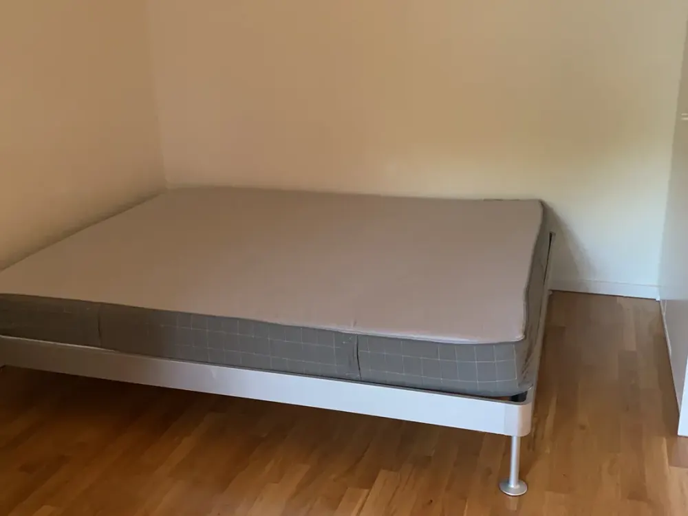 Neu Wohnung mit Einbauküche