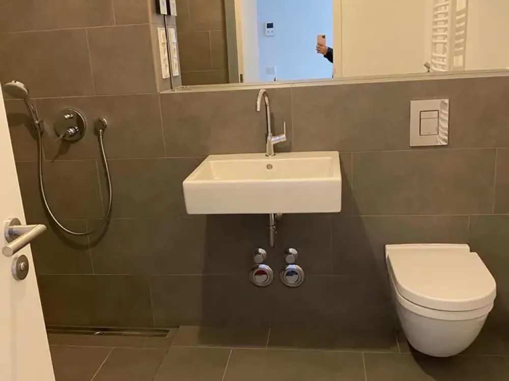 Neu Wohnung mit Einbauküche