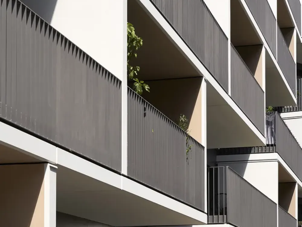 Exclusive 2-Room Apartment near Killesberg - Fully Furnished with Underground Parking Space